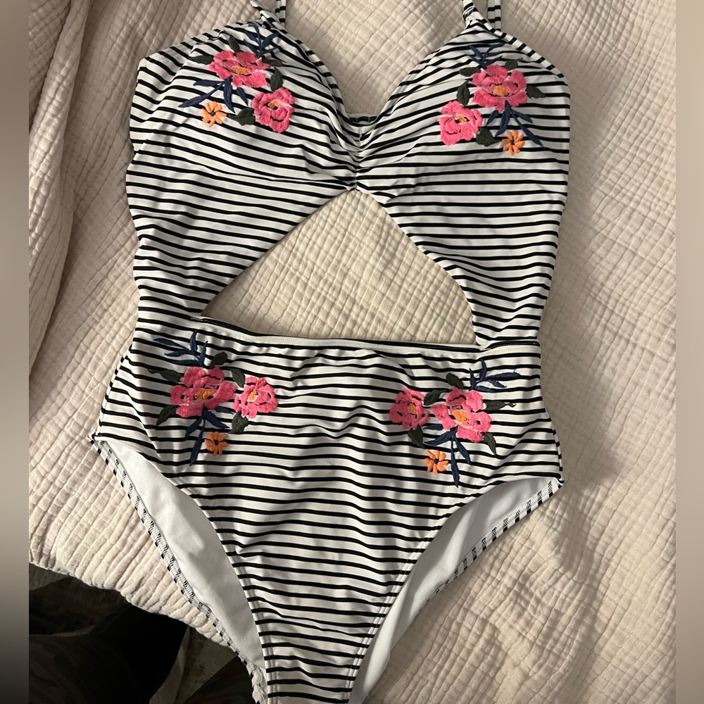 One piece bathing suit